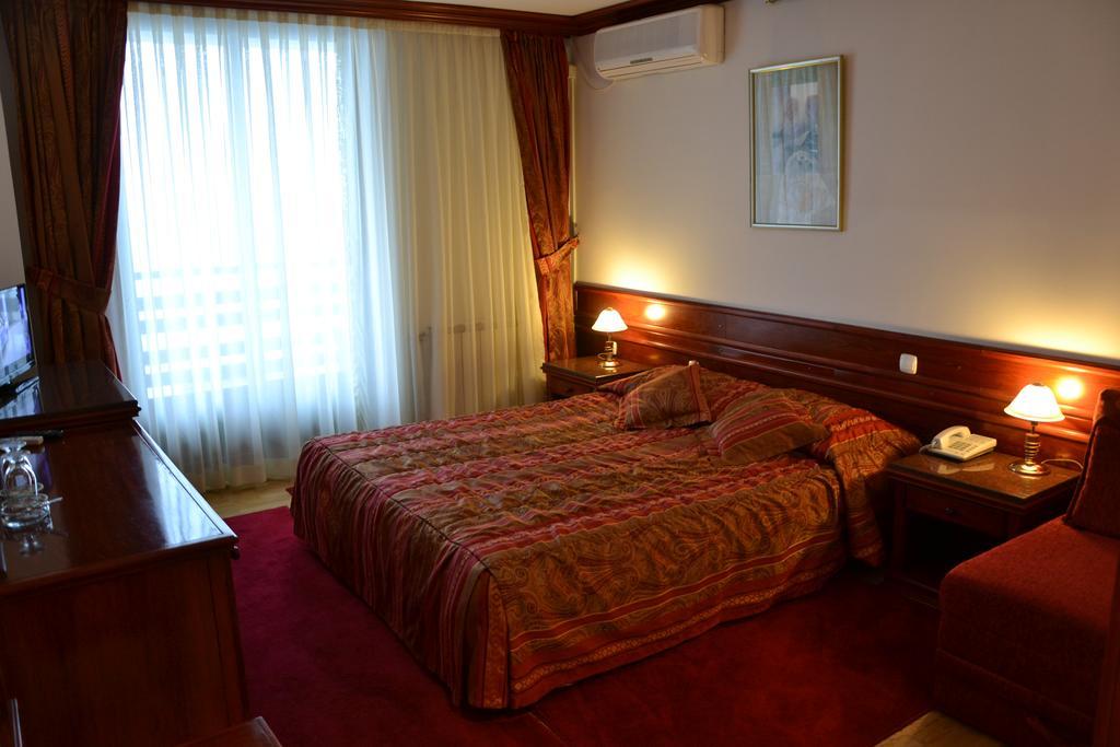 Hotel Dva Bisera Lagadin Bagian luar foto