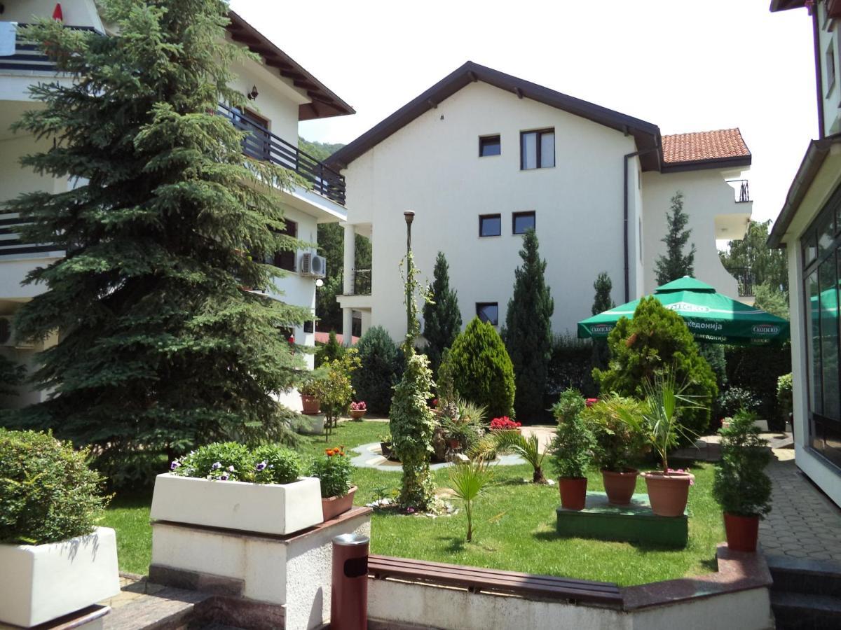 Hotel Dva Bisera Lagadin Bagian luar foto
